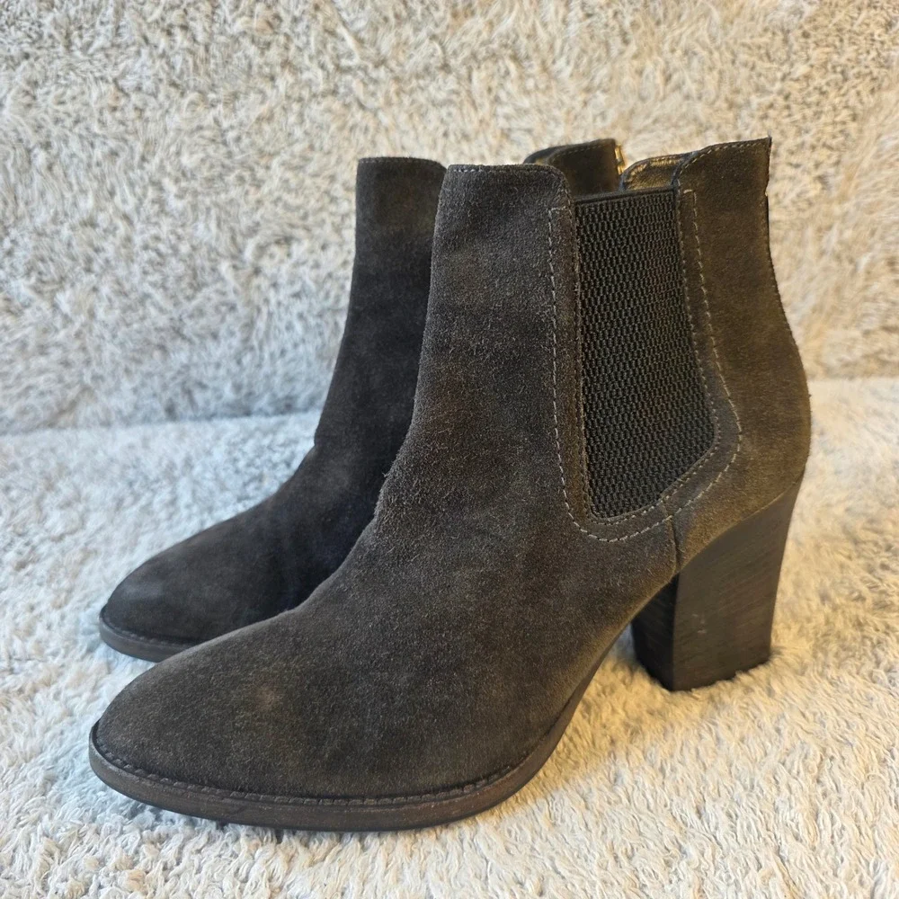 AQUATALIA Women's Suede Chelsea Ankle Boots Block Heel Back Zip Gray Size 9‎